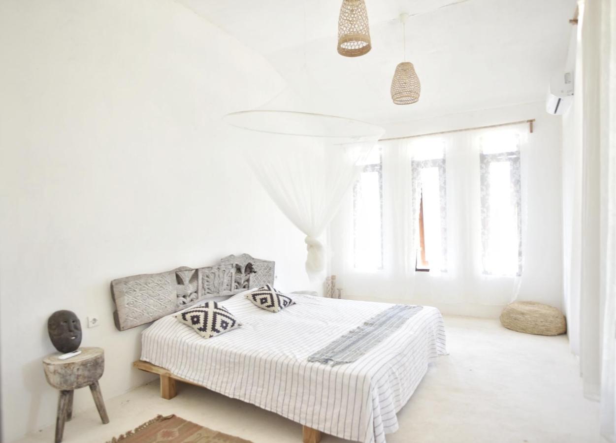 Lambo Homestay Waikabubak Zewnętrze zdjęcie